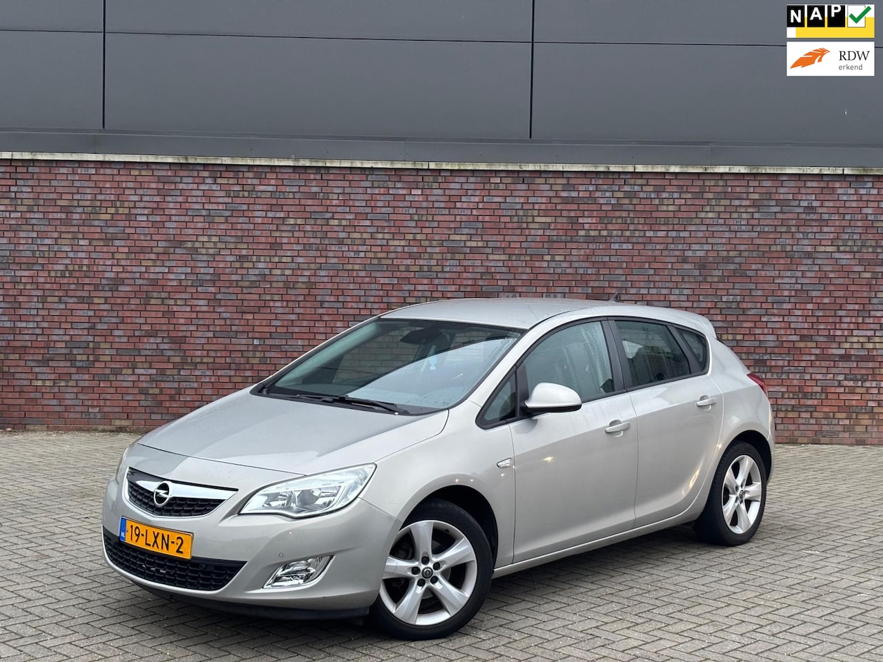 Opel Astra - 1.6 Edition | Nieuwe APK | Airco| El. Ramen | NAP| Onderhoudshistorie | Aflevering incl. O - AutoWereld.nl