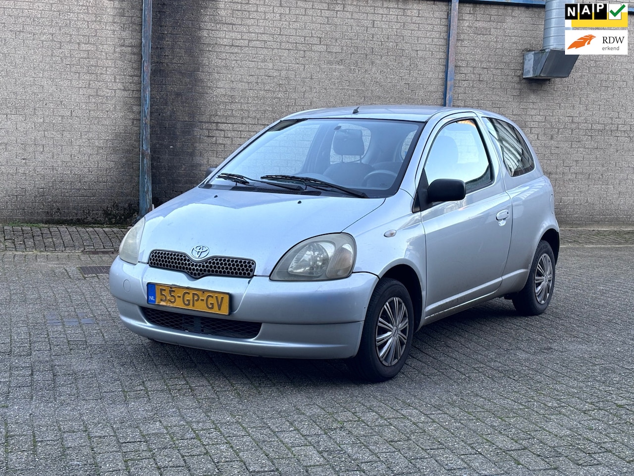 Toyota Yaris - 1.3-16V VVT-i Luna 1.3-16V VVT-i Luna | Nu €999,-!!! - AutoWereld.nl
