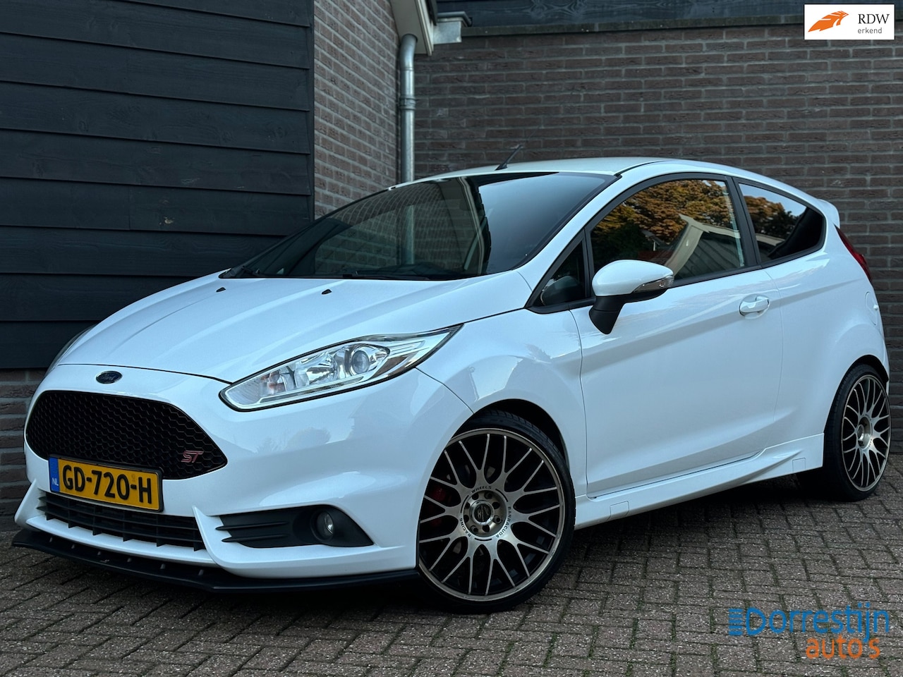 Ford Fiesta - 1.6 ST2 | 182pk | Stoelverwarming | Recaro | Dealer onderhouden - AutoWereld.nl