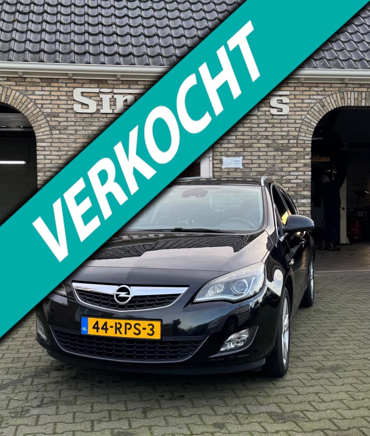 Opel Astra Sports Tourer - 1.4 Cosmo Bj 2011 Zeer nette auto - AutoWereld.nl