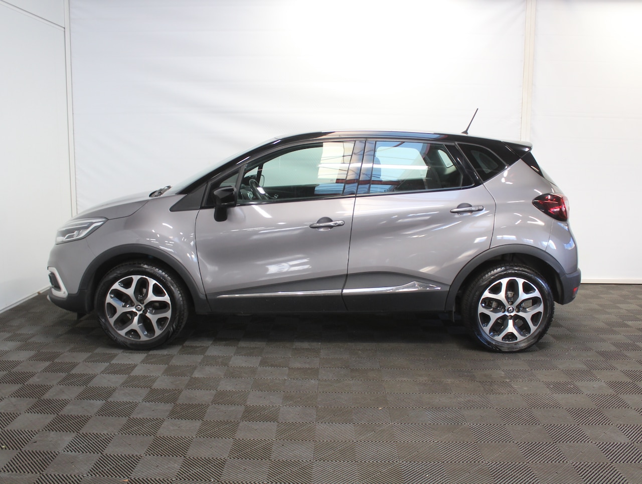 Renault Captur - 0.9 TCe Intens CLIMATE | LED | CARPLAY | DAB | PDCA | CRUISE | LMV17 | NAVI - AutoWereld.nl