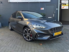 Ford Focus - 1.0 EcoBoost ST-Line Panorama CarPlay NAP Inruil mogelijk