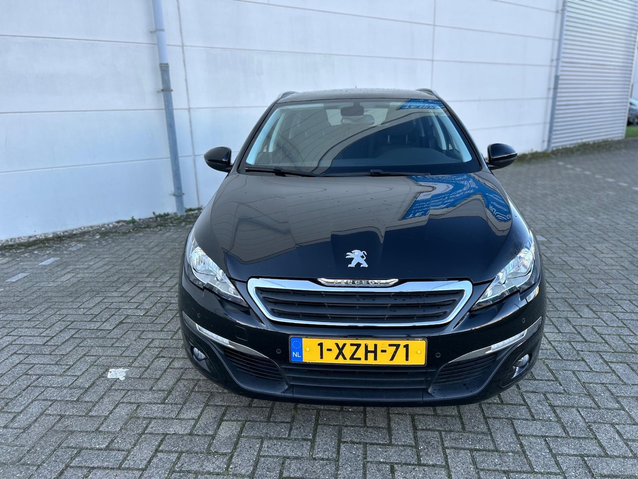 Peugeot 308 SW - 1.2 Blue Lease Executive Navi Trekhaak Pano Cruise Climat Controle 6-Bak NL-Auto Apk 08-20 - AutoWereld.nl