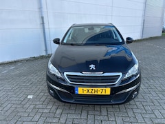 Peugeot 308 SW - 1.2 Blue Lease Executive Navi Trekhaak Pano Cruise Climat Controle 6-Bak NL-Auto Apk 08-20
