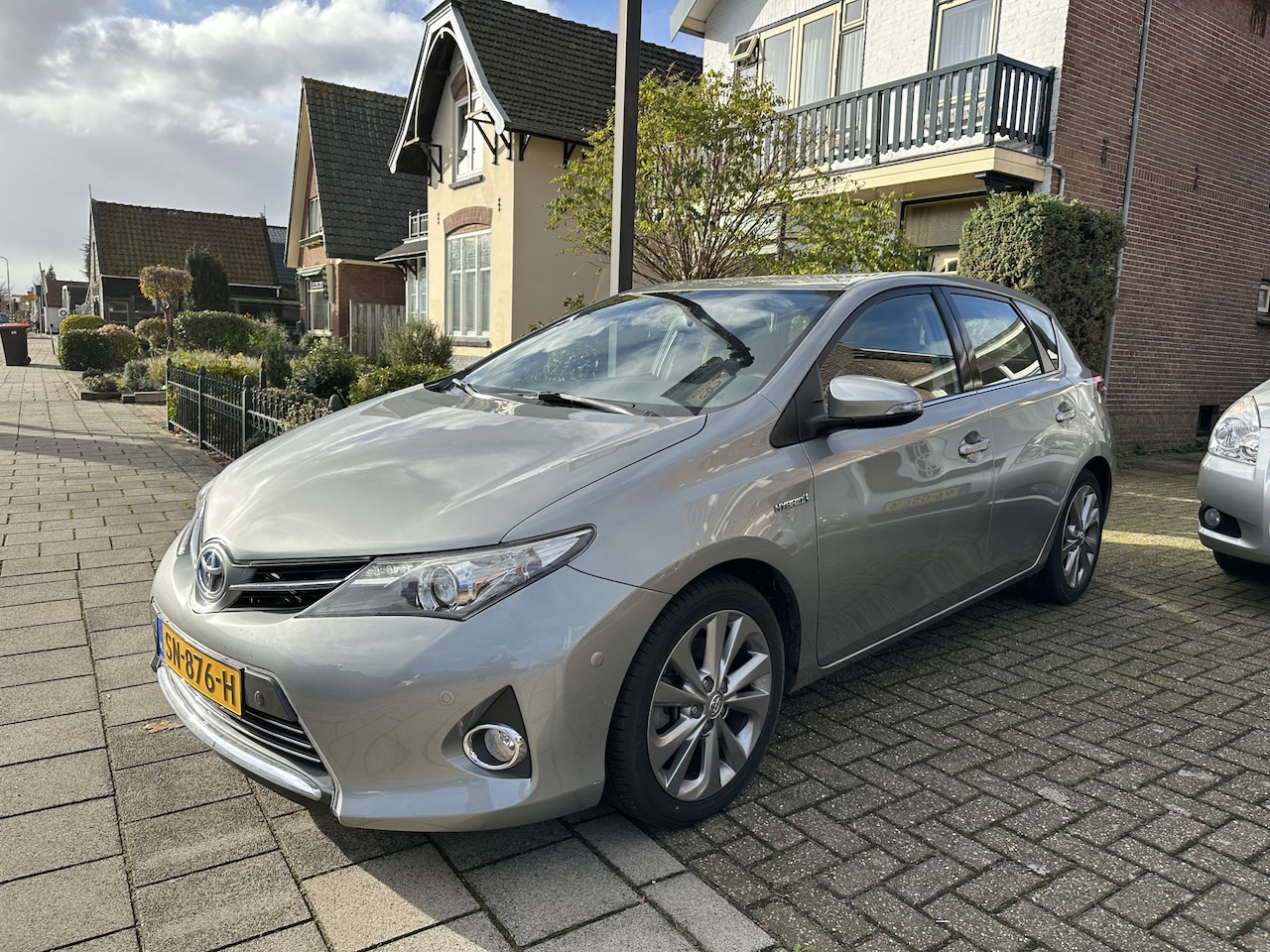 Toyota Auris - 1.8 Hybrid Executive trekhaak - AutoWereld.nl