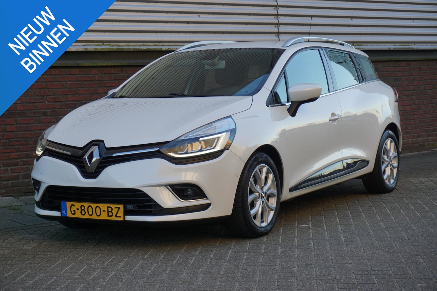 Renault Clio Estate - 0.9 TCe Intens/Camera/Parkeerassistent/Metalliclak /Dealeronderhouden. - AutoWereld.nl