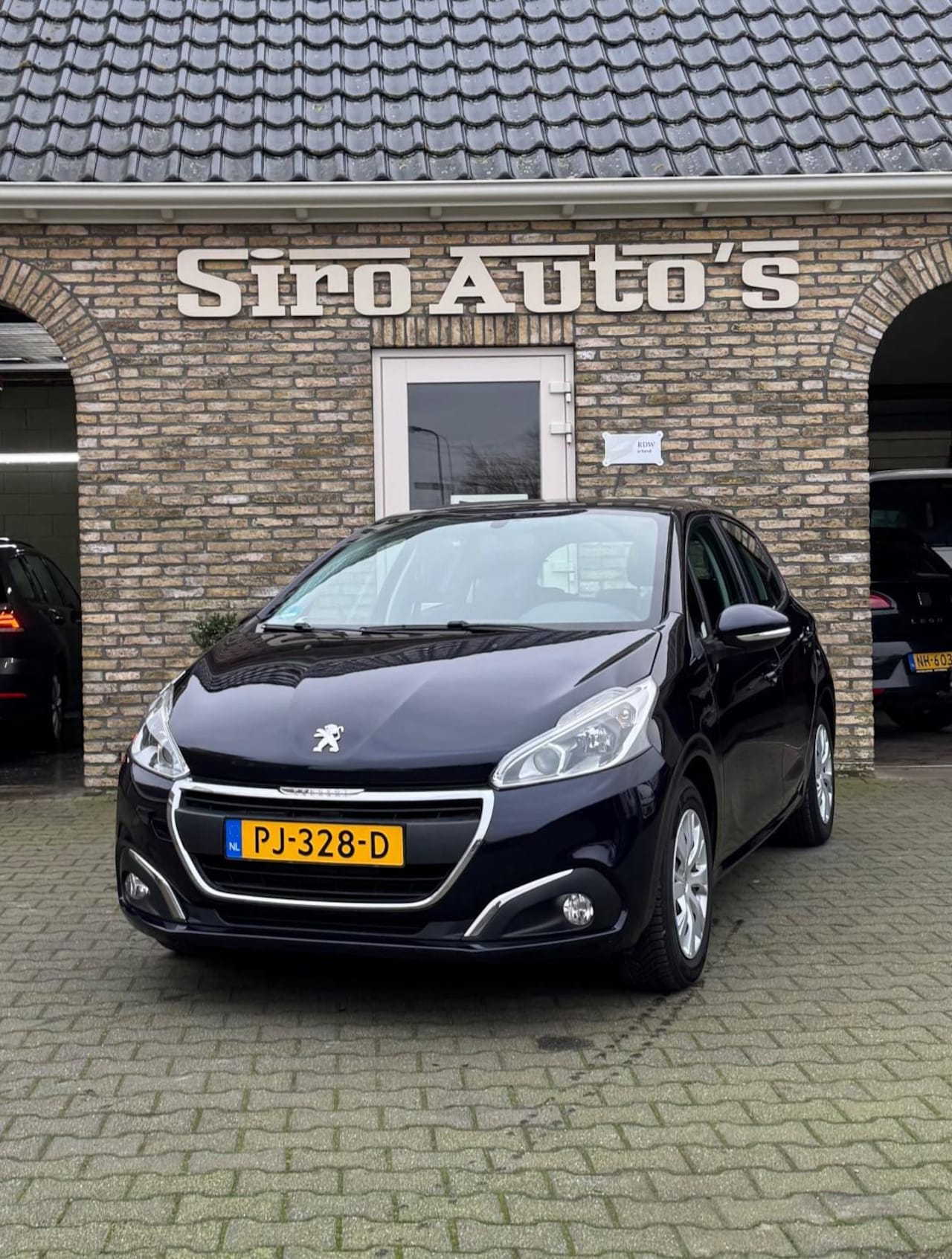 Peugeot 208 - 1.2 PureTech Blue Lion Bj 2017 super nette auto - AutoWereld.nl