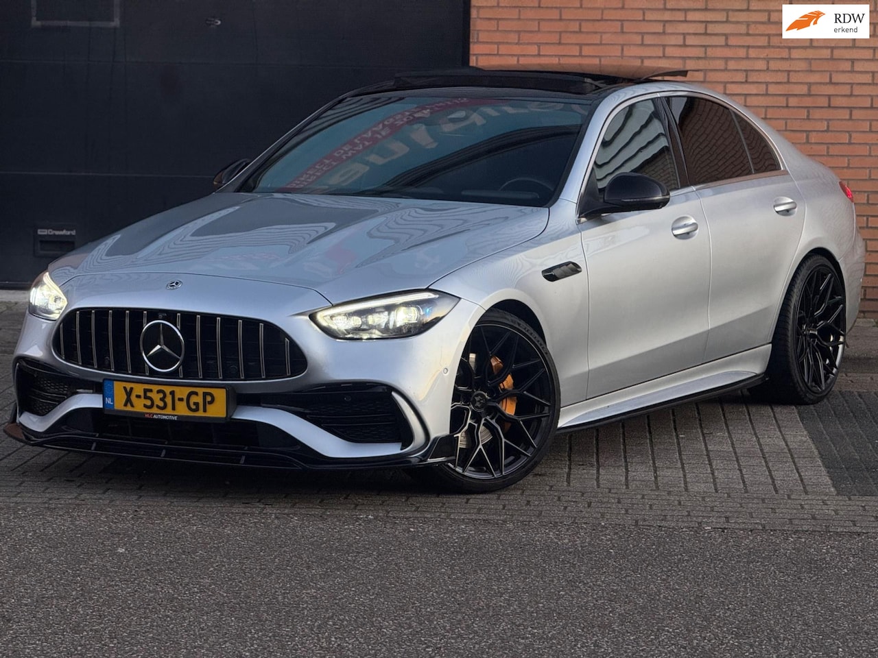 Mercedes-Benz C-klasse - 300 d AMG Line C63S/PANO/20INCH/3DBURM - AutoWereld.nl
