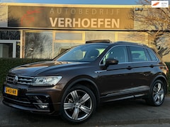 Volkswagen Tiguan - 1.4 TSI ACT R-LINE - AUTOMAAT - PANORAMADAK - APPLE CARPLAY - LANE/FRONT ASSIST VIRTUAL CO