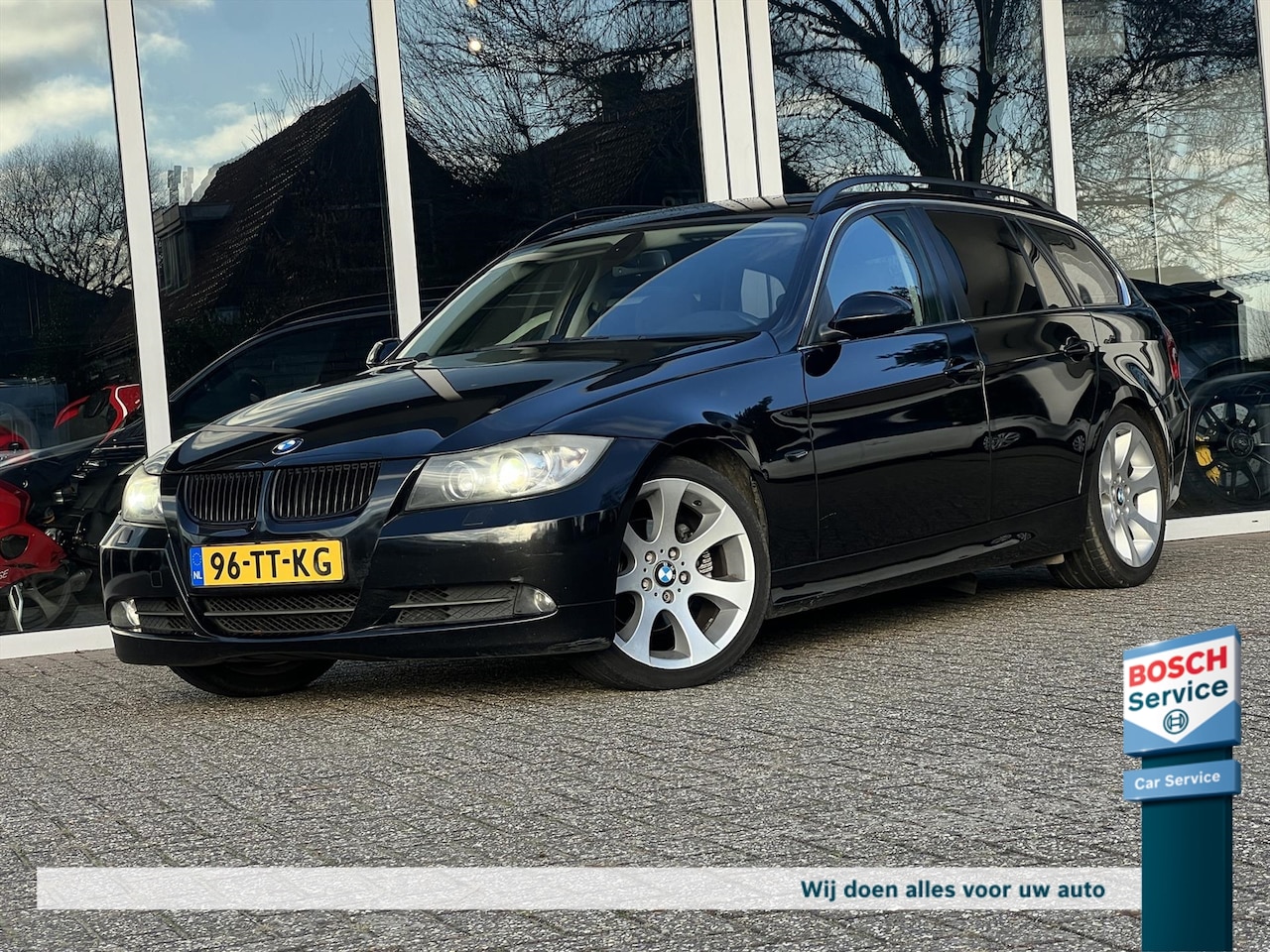 BMW 3-serie Touring - 325i M-Sport / Nieuwe APK - AutoWereld.nl
