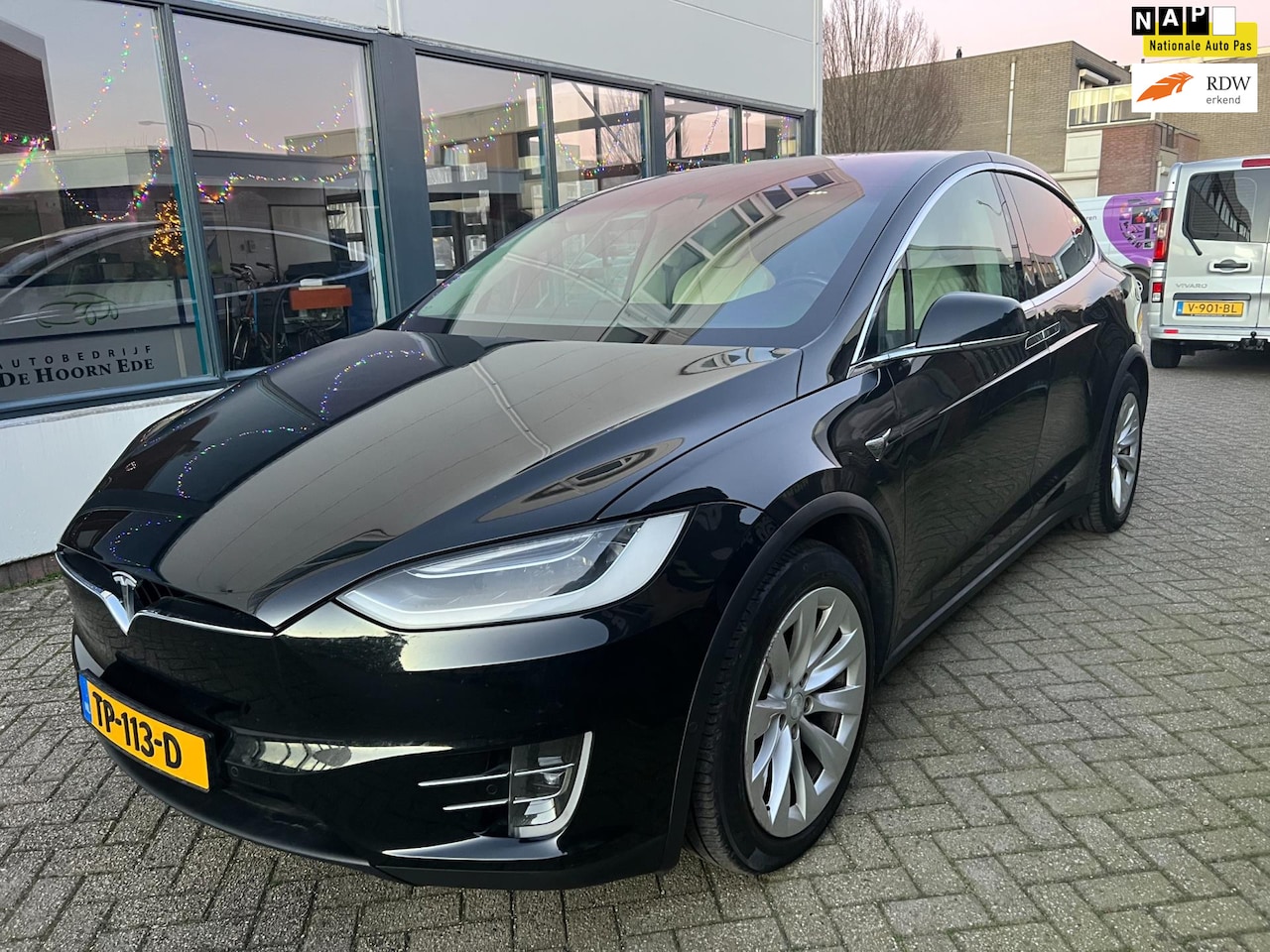 Tesla Model X - 75D 7-pers carbon 2.5 AUTOPILOT - AutoWereld.nl