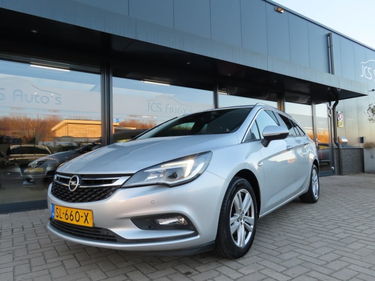 Opel Astra - 1.4 Online Edition 150 pk Ecc Cruise Navi 2018 - AutoWereld.nl