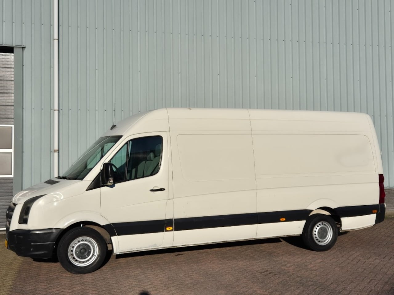 Volkswagen Crafter - 35 2.5 TDI L3H2 Airco nieuwe APK Dec '26 - AutoWereld.nl
