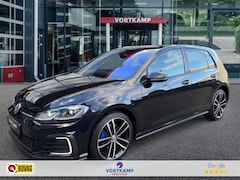 Volkswagen Golf - 1.4 TSI DSG GTE ACC/STANDKACHEL/STOELVERW/CARPLAY