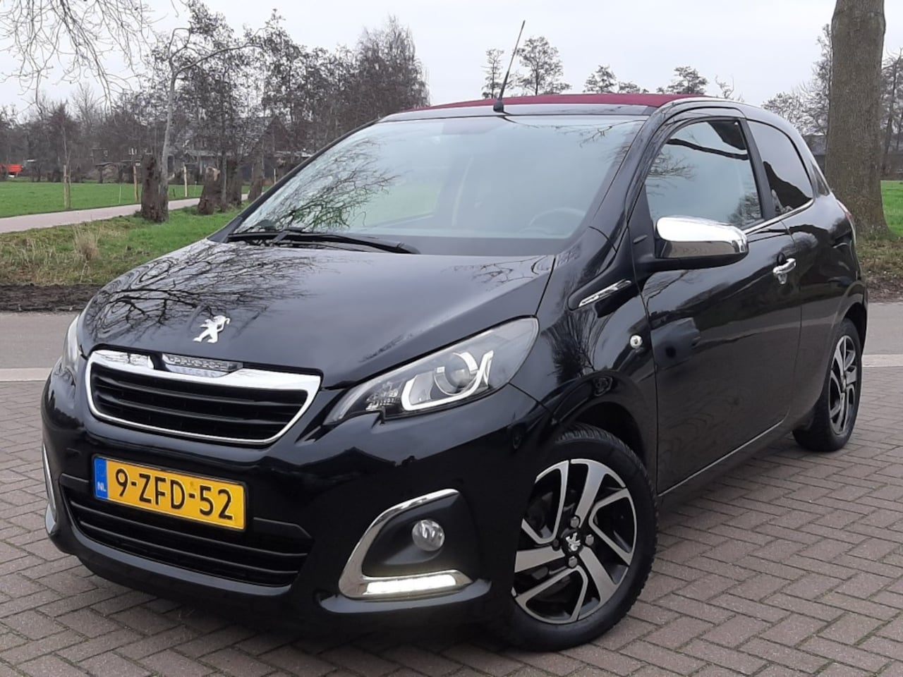 Peugeot 108 - 1.0 e-VTi 70pk Allure TOP Airco Bluetooth Cruise-control Open-dak NIEUWE KOPPELING - AutoWereld.nl