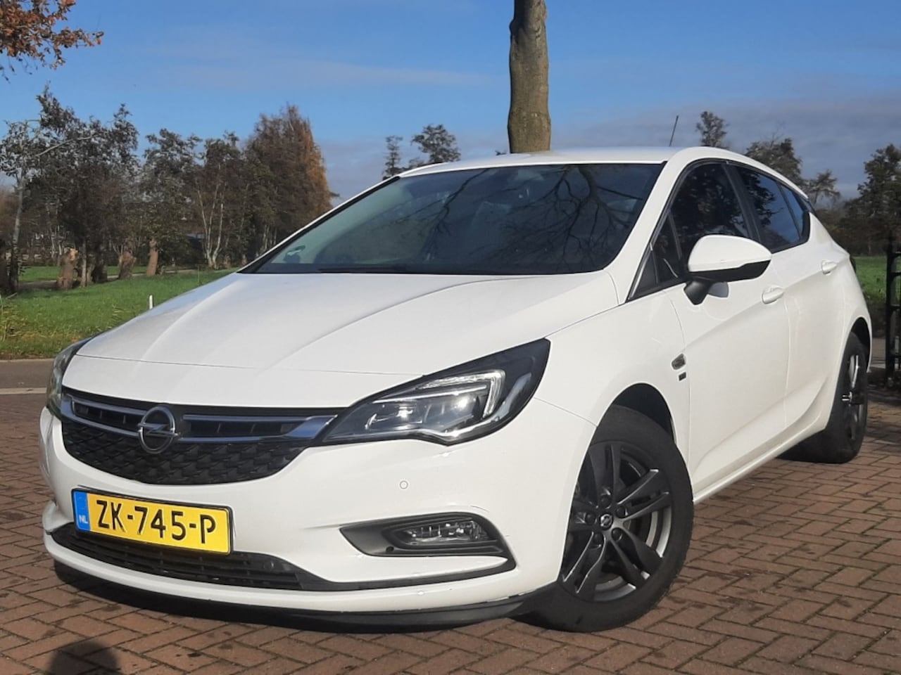Opel Astra - 1.0 105pk Airco Cruise-control Navigatie - AutoWereld.nl