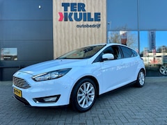 Ford Focus - 1.0 Titanium Edition / distr. vervangen
