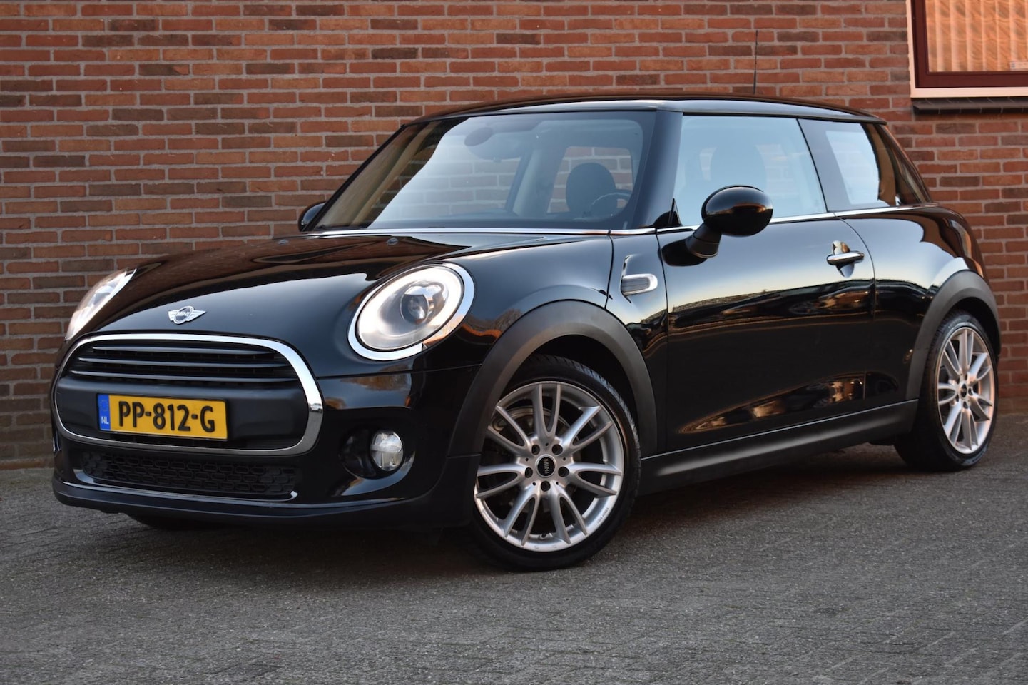 MINI One - Mini 1.2 Salt Business '16 LED Clima Navi Cruise Inruil mogelijk - AutoWereld.nl