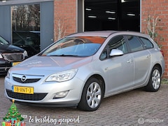 Opel Astra Sports Tourer - 1.4 Cosmo navi clima cruise controle
