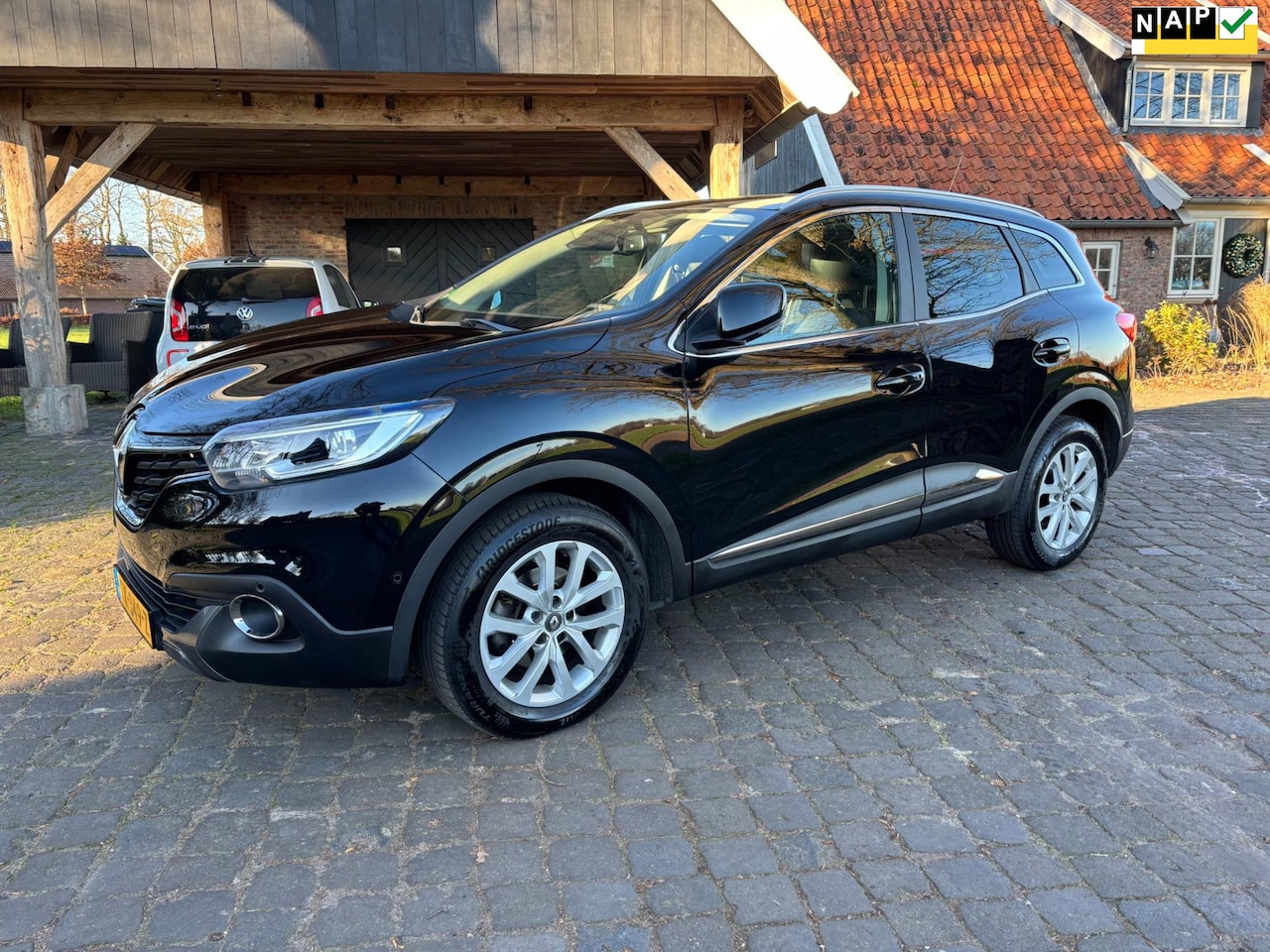 Renault Kadjar - 1.2 TCe Intens 1.2 TCe Intens, dealer onderhouden - AutoWereld.nl