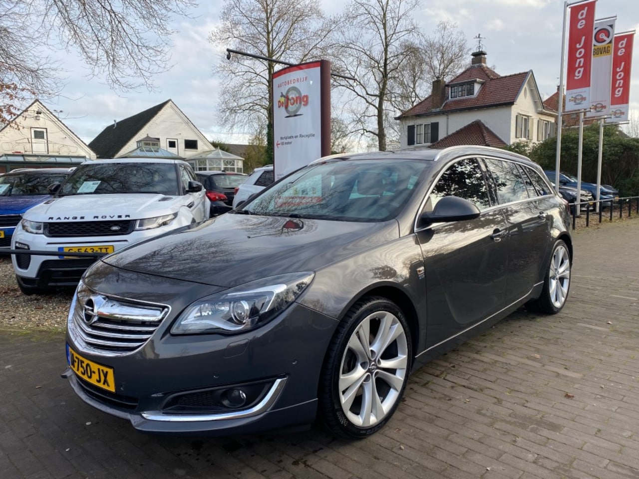 Opel Insignia Sports Tourer - SPORTS TOURER 1.6 TURBO 170PK OPC-LINE / 20'' LMV / CAMERA / NAVI / TREKHAAK - AutoWereld.nl