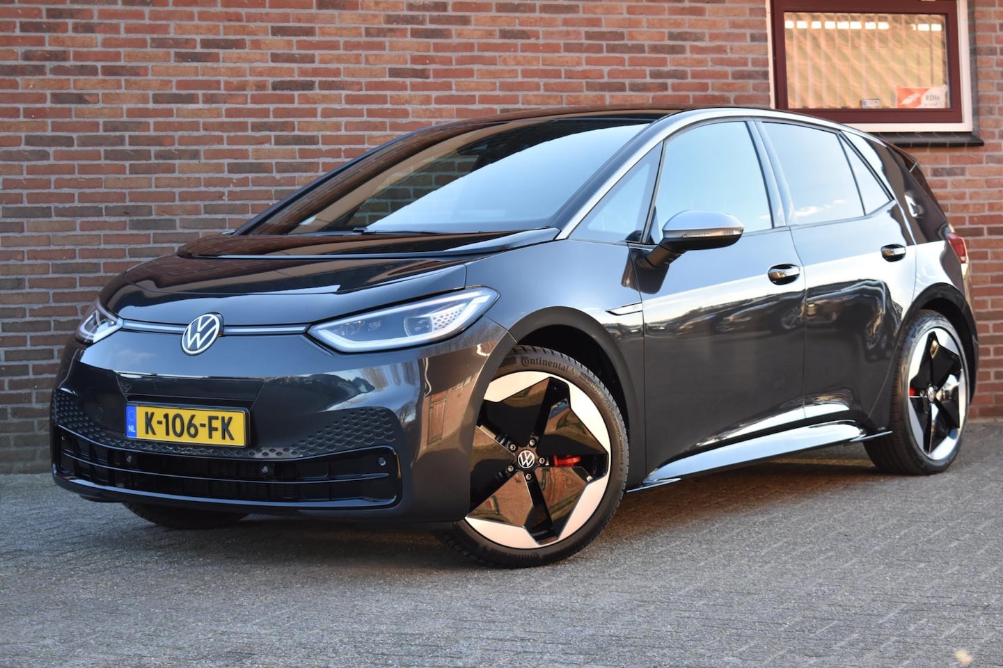 Volkswagen ID.3 - First Max 58 kWh '20 Soh 95,0 % Pano LED Clima Navi Cruise Inruil mogelijk - AutoWereld.nl