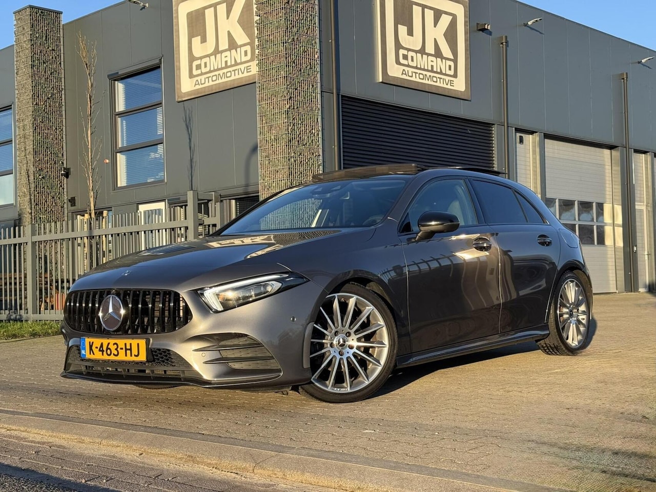 Mercedes-Benz A-klasse - 200 AMG|360°camera|Burmester®|Memory|Pano|Leer|Sfeerverlichting|Bomvol - AutoWereld.nl