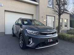 Kia Stonic - 1.0 T-GDi 100pk DynamicPlusLine Navi Camera Carplay Leder Led 17" Pdc