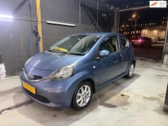 Toyota Aygo - 1.0-12V + Airco El.Pakket Toerenteller Lage KM