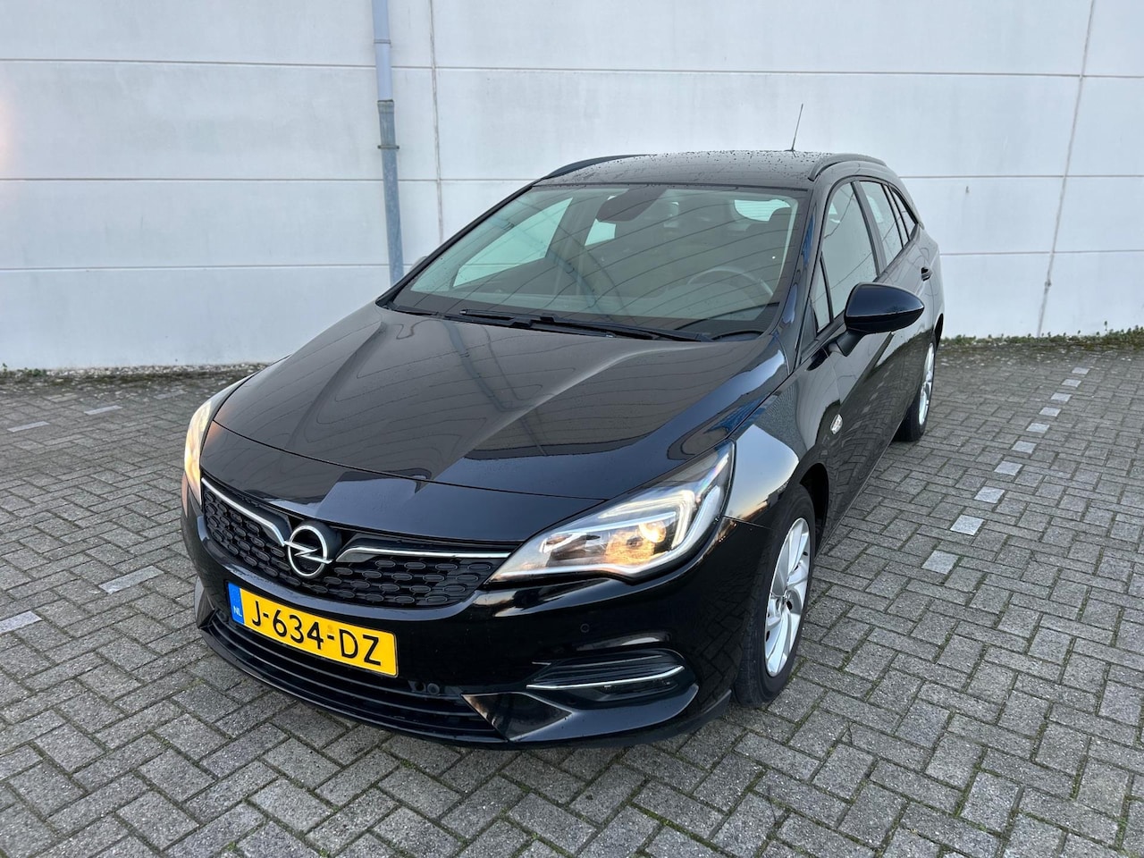 Opel Astra Sports Tourer - 1.2 Edition Navi Cruise Controle Climat Controle Achteruitrij Camera 6-Bak NL Auto Btw Aut - AutoWereld.nl