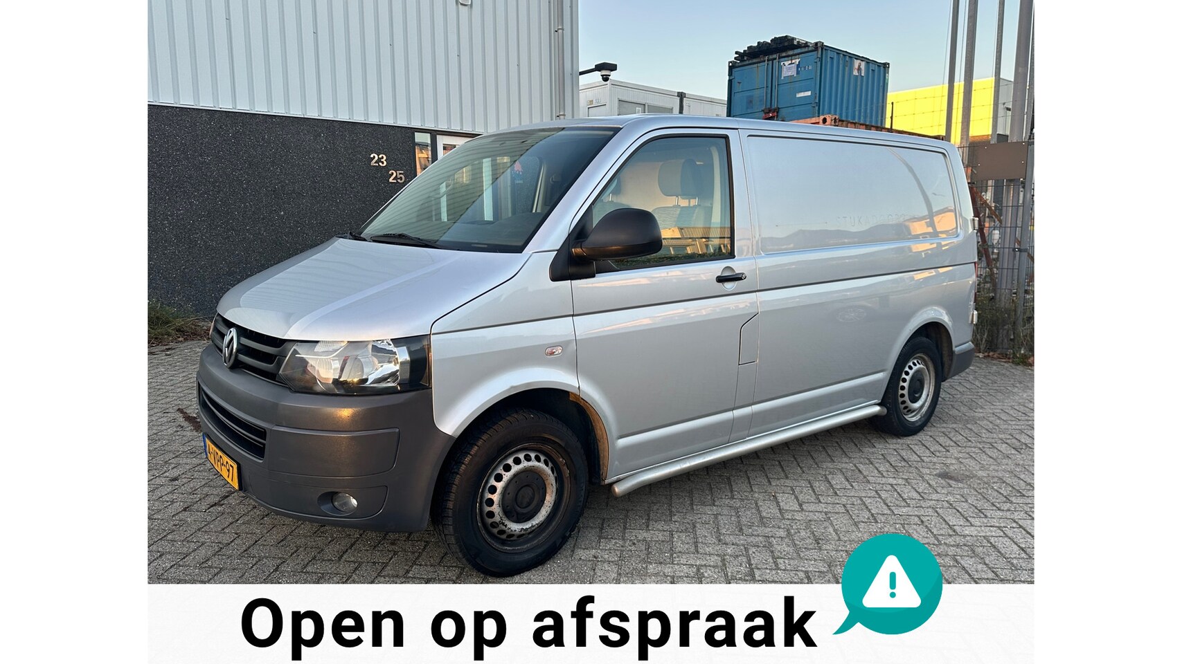 Volkswagen Transporter - 2.0 TDI L1H1 T800 DC Budgetline 2011 Airco - AutoWereld.nl