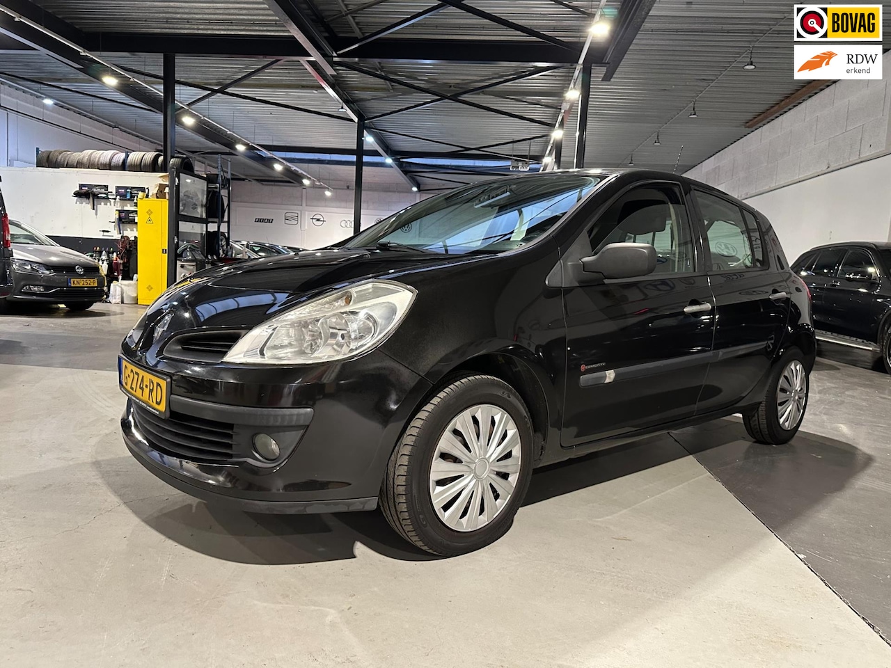 Renault Clio - 1.2-16V Authentique/2x sleutels/Apk nieuw - AutoWereld.nl