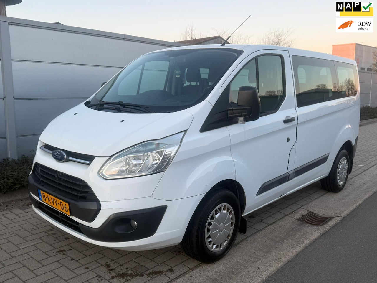 Ford Transit Custom - 300 2.2 TDCI L1H1/ 9pl / NWE apk / airco - AutoWereld.nl