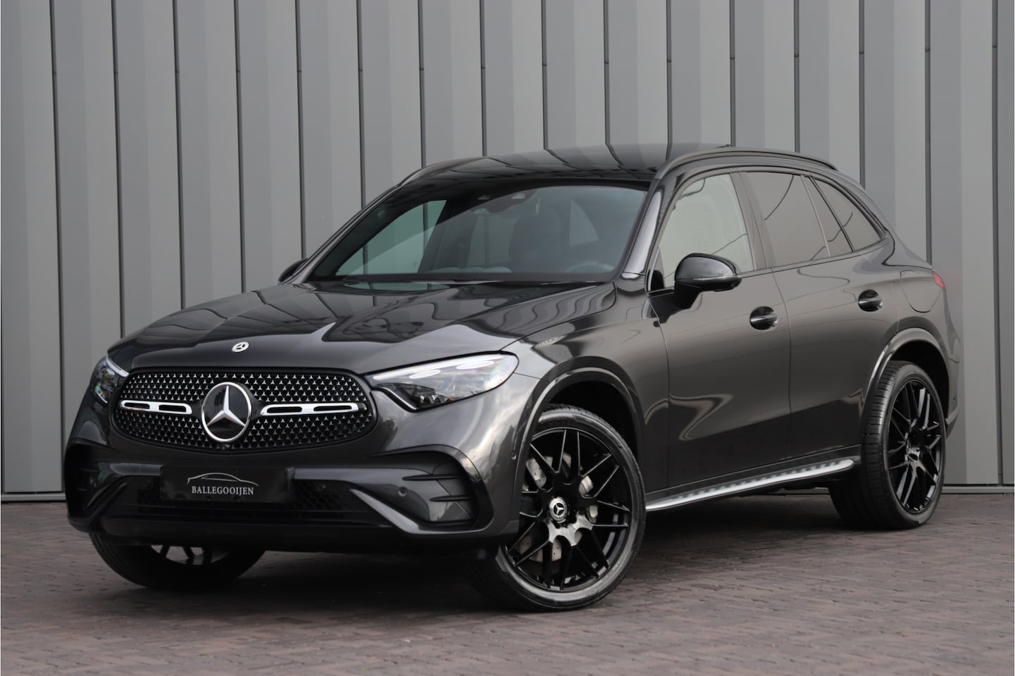 Mercedes-Benz GLC-klasse - 300e AMG 4-Matic | 313PK | Pano | Burmester | Sfeerverlichting | Digital-light | Distronic - AutoWereld.nl