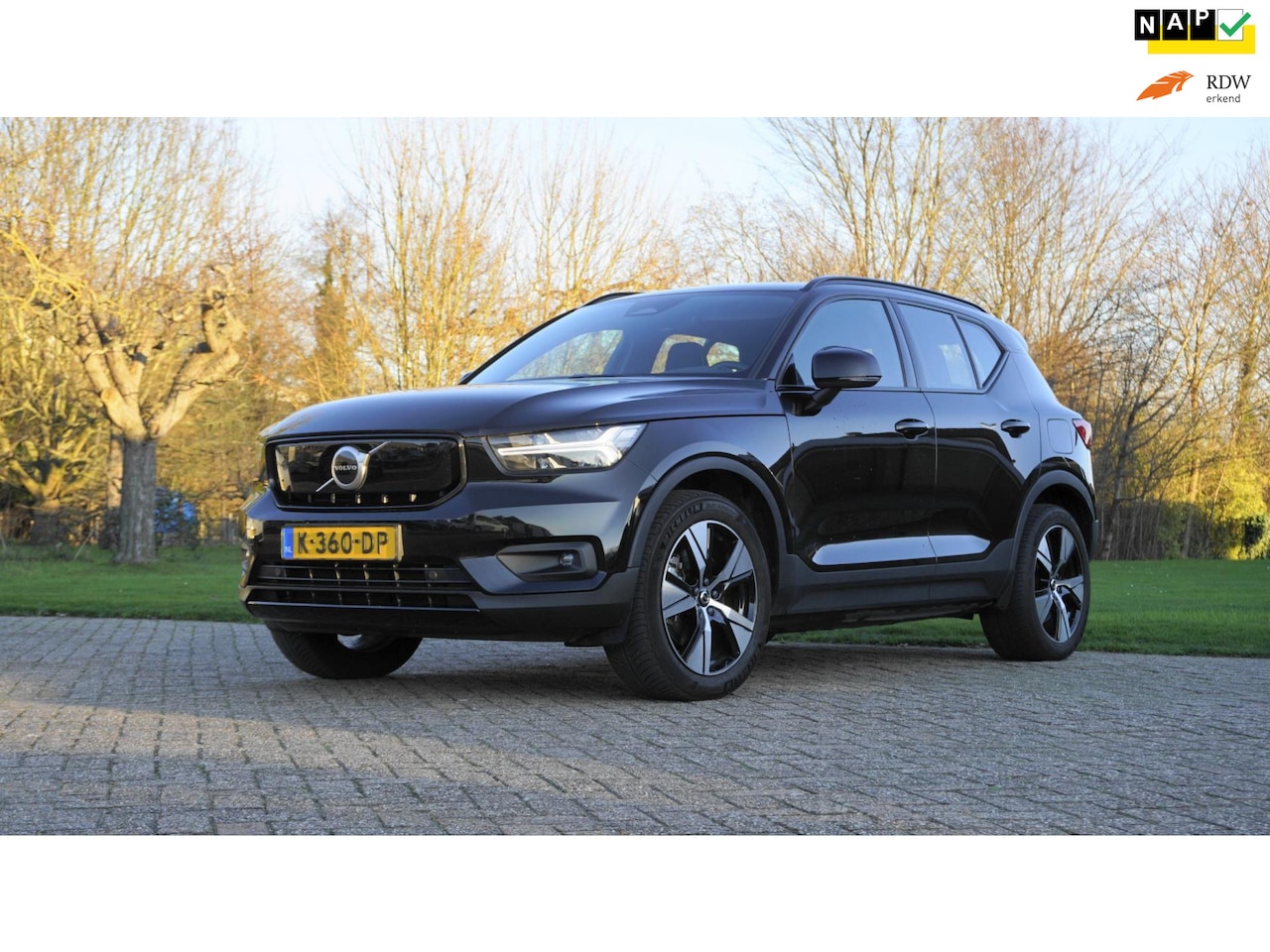 Volvo XC40 - Recharge P8 AWD R-Design SOH 90 % - AutoWereld.nl