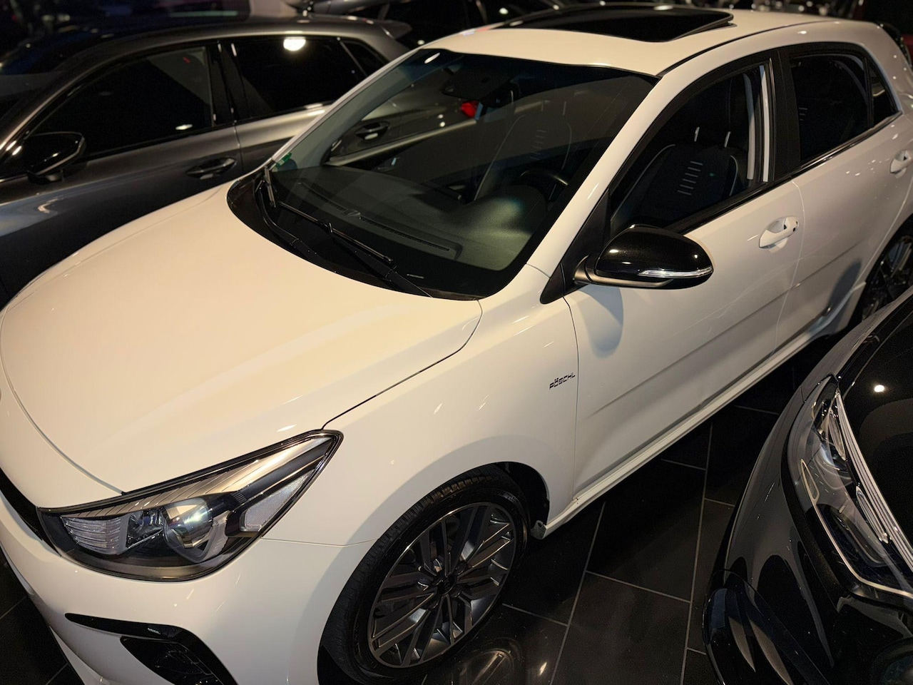 Kia Rio - 1.0 TGDI GT Line DEALER GARANTIE / PANO / ACC / SPORT PAKKET / UNIEK - AutoWereld.nl