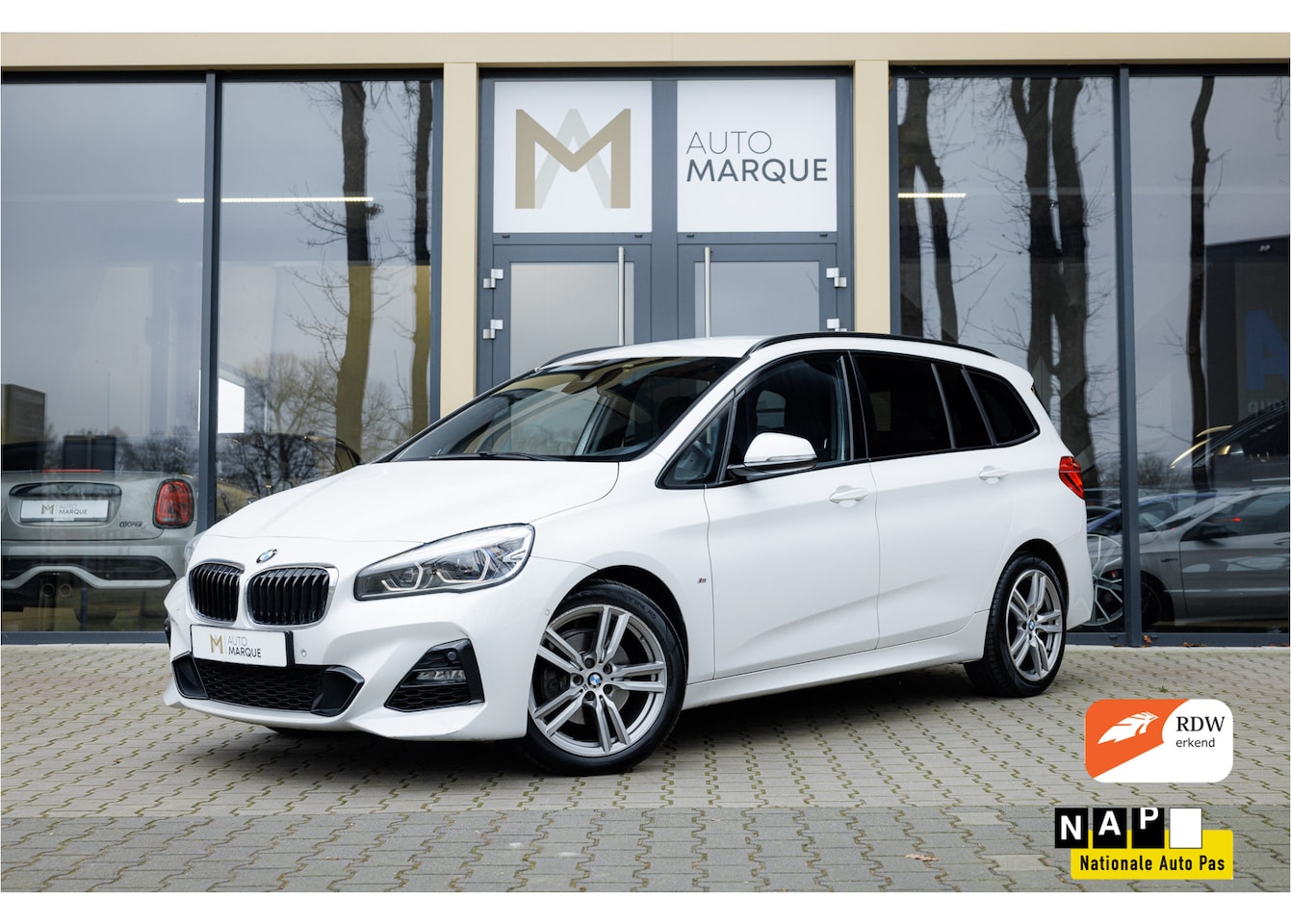 BMW 2-serie Gran Tourer - 218i Aut. 7-Persoons Executive | M Sportpakket | Trekhaak | Apple CarPlay | HIFI | LED | S - AutoWereld.nl