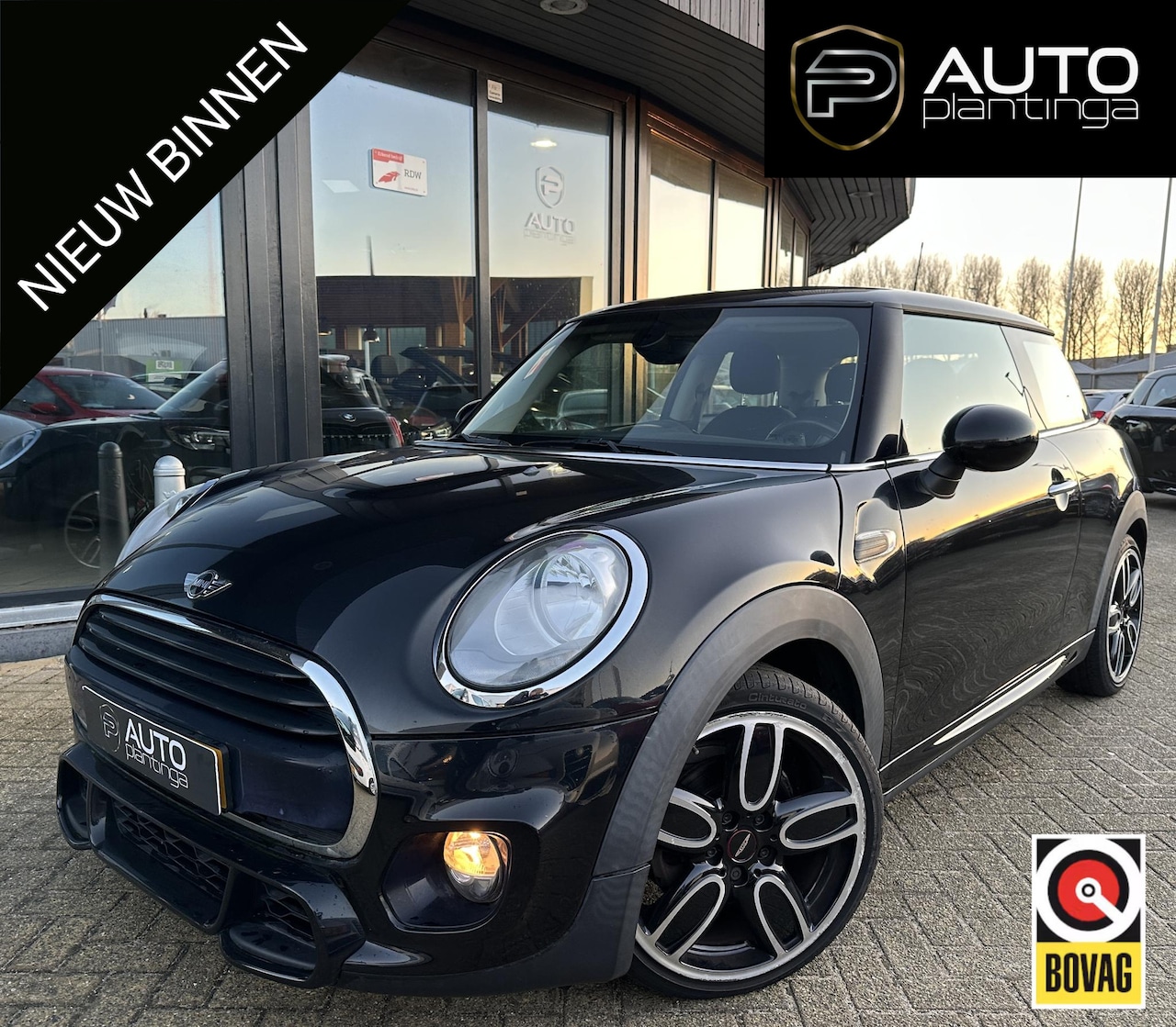 MINI Cooper - Mini 1.5 | 1e Eigenaar! | JCW | NL AUTO | John Cooper Works Pakket | 18 Inch | 2 Sleutels - AutoWereld.nl