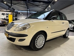 Lancia Y(psilon) - Ypsilon 1.2-16V Platino/Airco/Nieuwe koppeling/Apk nieuw