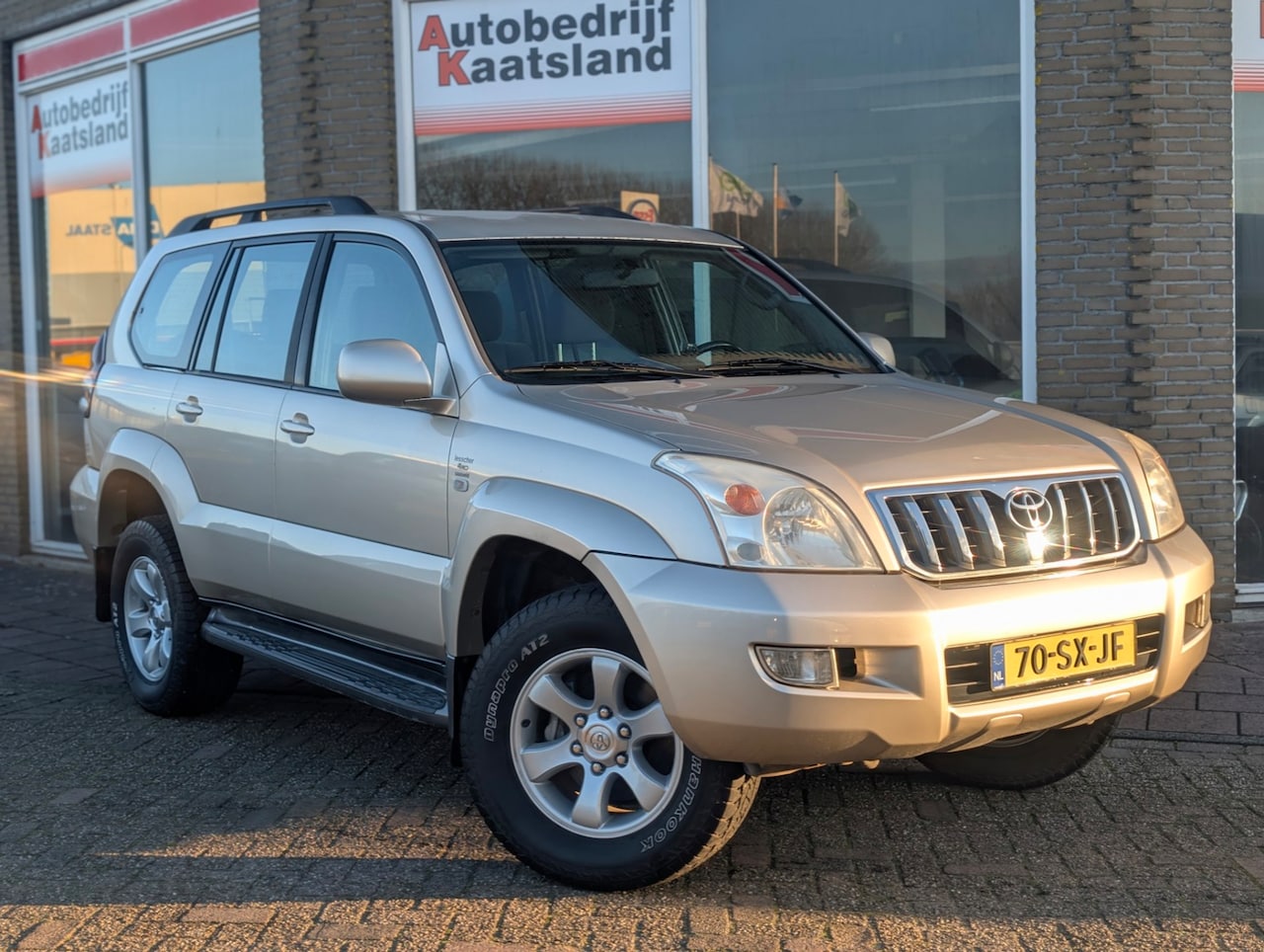 Toyota Land Cruiser - 3.0 D-4D VX - 4x4 - Airco - - AutoWereld.nl