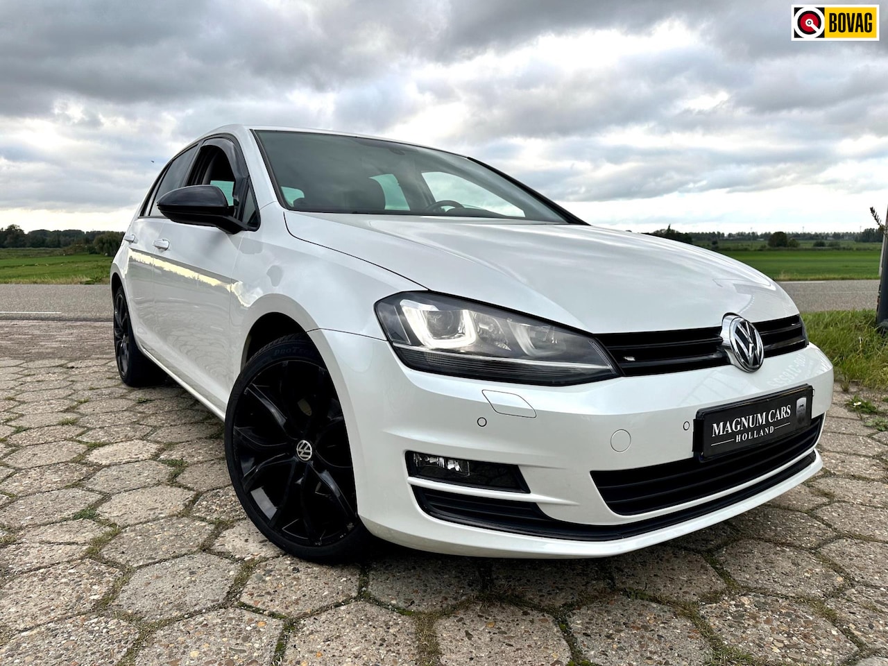Volkswagen Golf - 1.4 TSI R-Line 5Drs Xenon, Navi, Stoelverwarming, Full Option! - AutoWereld.nl