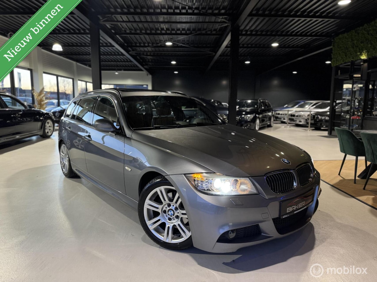 BMW 3-serie Touring - 318i ~ M Sport Edition ~ Xenon ~ Pano ~ - AutoWereld.nl