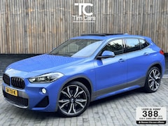 BMW X2 - sDrive20i M-sport Automaat | Panoramadak | DAB | LED verlichting | 20 inch | Schakelflippe
