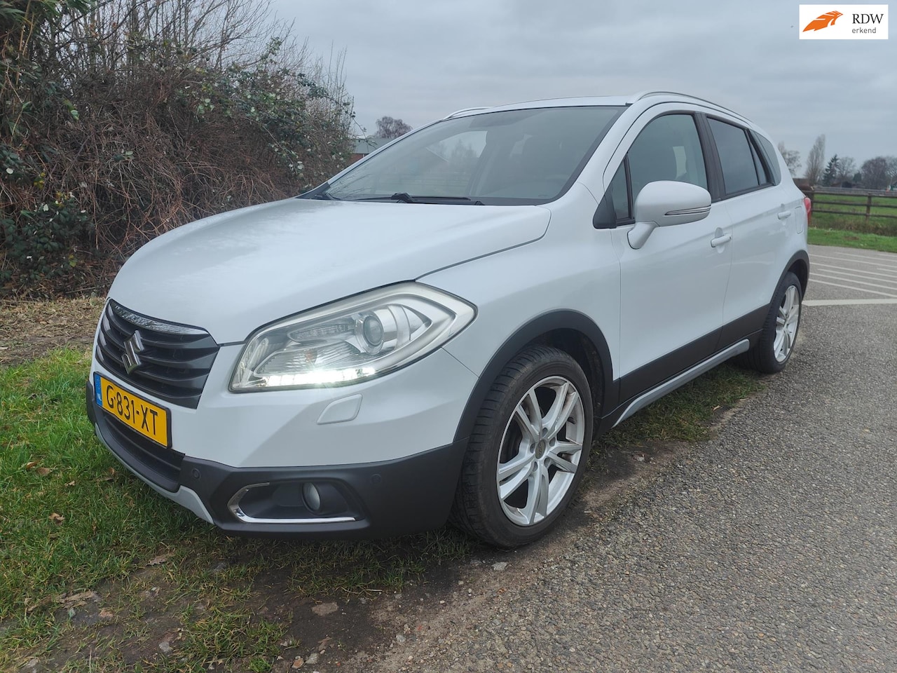 Suzuki SX4 S-Cross - 1.6 High Executive 1.6 High Executive - AutoWereld.nl