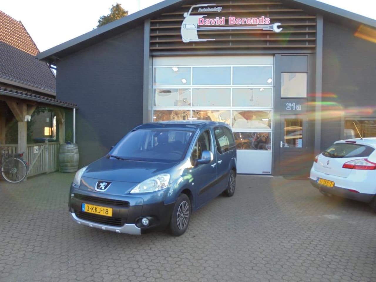 Peugeot Partner Tepee - 1.6 XR Lage kilometerstand, Airco, Cruise Control - AutoWereld.nl