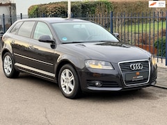 Audi A3 Sportback - 1.4 TFSI Attraction CarPlay / stoelverwarming