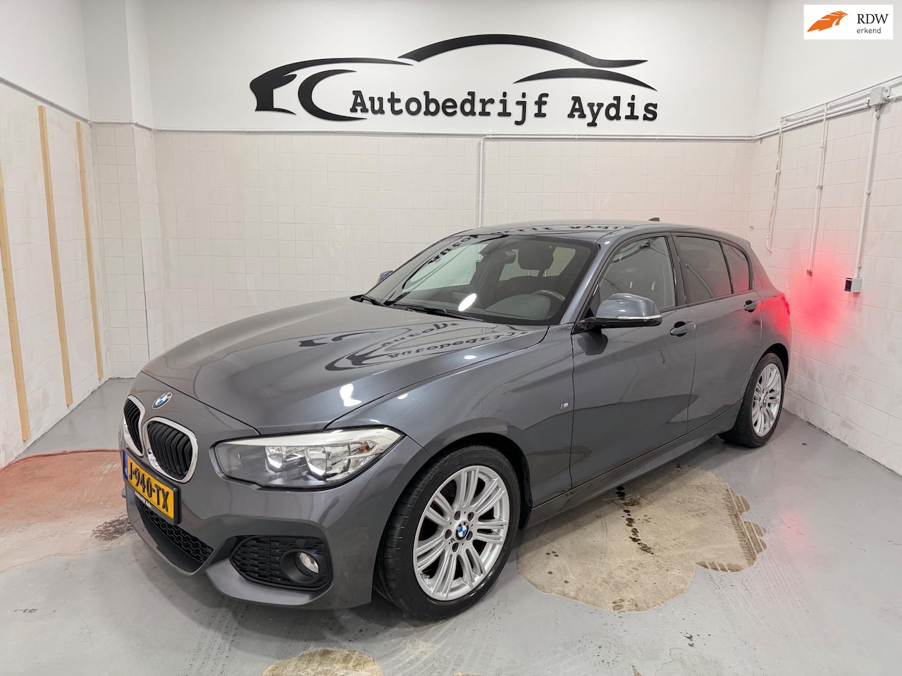 BMW 1-serie - 116i M-Pakket Airco EL Ramen Cruise Navi Lci - AutoWereld.nl