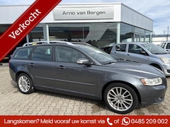 Volvo V50 - 2.0 Business Line, leder, climatronic, cruisecontrol, pdc, trekhaak, achterspoiler, top on