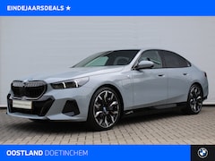 BMW 5-serie - 530e M Sport Automaat / Bowers & Wilkins / Adaptieve LED / Stoelventilatie / Comfort Acces