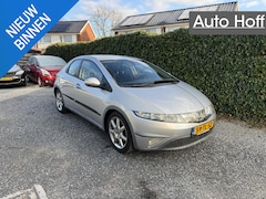Honda Civic - 1.8 Sport | Autom. Airco | Cruise Control | Elekt. Ramen | LMV | Dealer onderhouden | APK